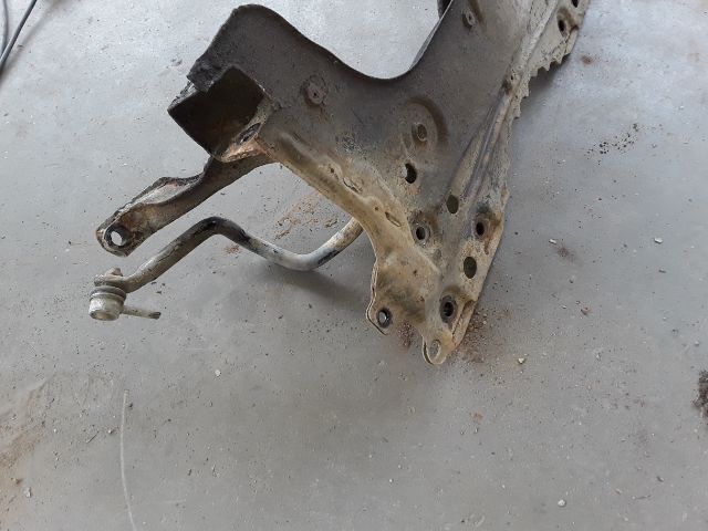 bontott FORD FOCUS I Első Bölcső