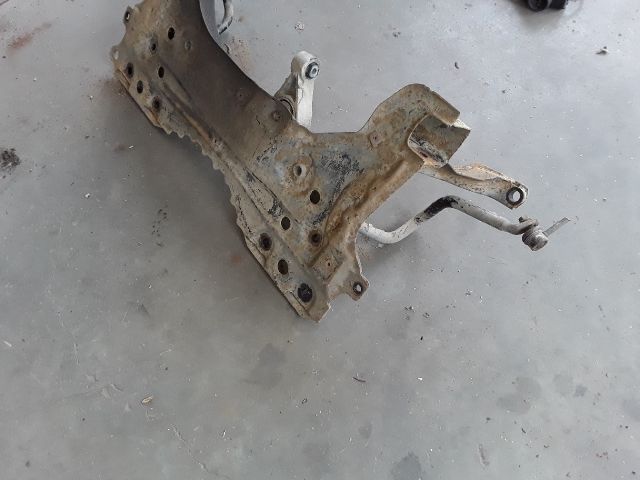 bontott FORD FOCUS I Első Bölcső