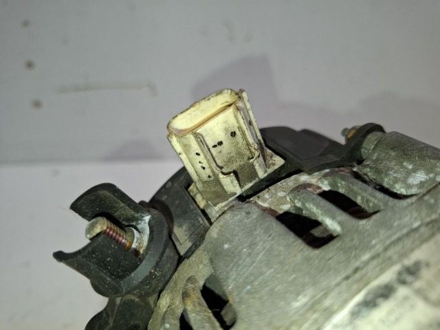 bontott FORD FOCUS I Generátor