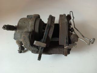 bontott FORD FOCUS I Jobb első Féknyereg Munkahengerrel