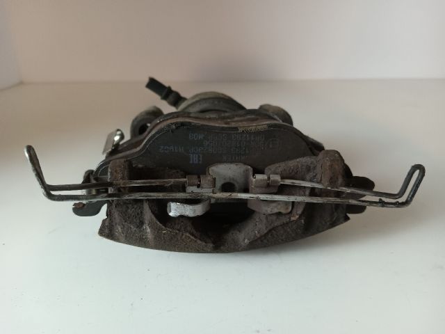 bontott FORD FOCUS I Jobb első Féknyereg Munkahengerrel