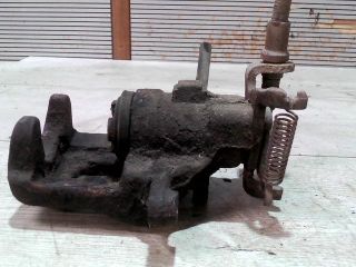 bontott FORD FOCUS I Jobb hátsó Féknyereg Munkahengerrel