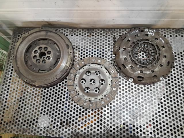 bontott FORD FOCUS I Kuplung Szett (Szerkezet, Tárcsa)