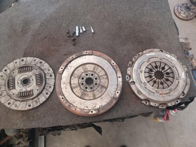 bontott FORD FOCUS I Kuplung Szett (Szerkezet, Tárcsa)