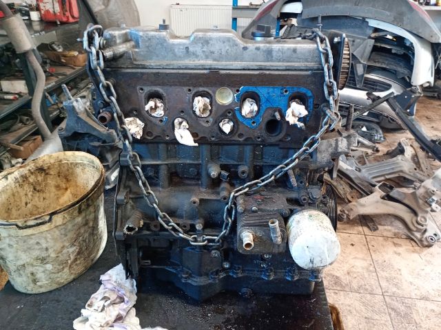 bontott FORD FOCUS I Motor (Fűzött blokk hengerfejjel)