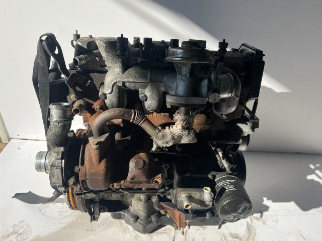 bontott FORD FOCUS I Motor (Fűzött blokk hengerfejjel)