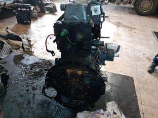 bontott FORD FOCUS I Motor (Fűzött blokk hengerfejjel)