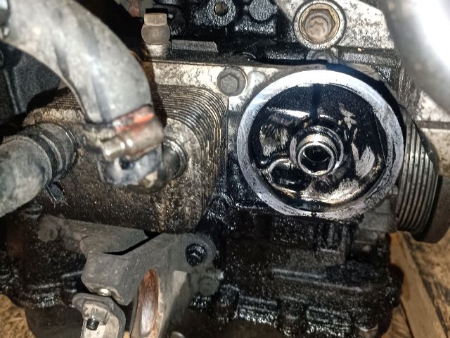 bontott FORD FOCUS I Olajhűtő