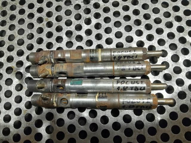 bontott FORD FOCUS I Porlasztó (1 db)