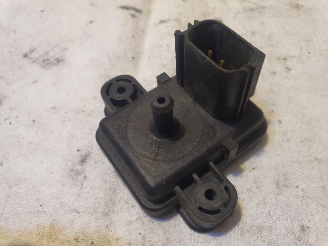 bontott FORD FOCUS I Szívócső Nyomásérzékelő