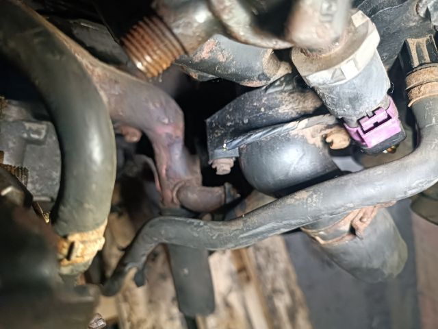 bontott FORD FOCUS I Termosztátház