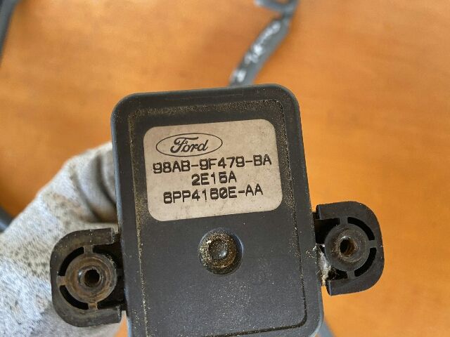 bontott FORD FOCUS I Turbó Vákum Szelep