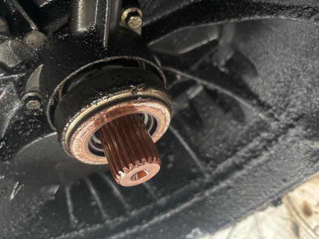 bontott FORD FOCUS I Váltó (Mechanikus)