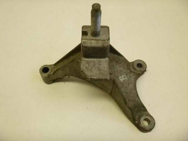 bontott FORD FOCUS I Váltó Tartó Bak (Pozíciófüggetlen)