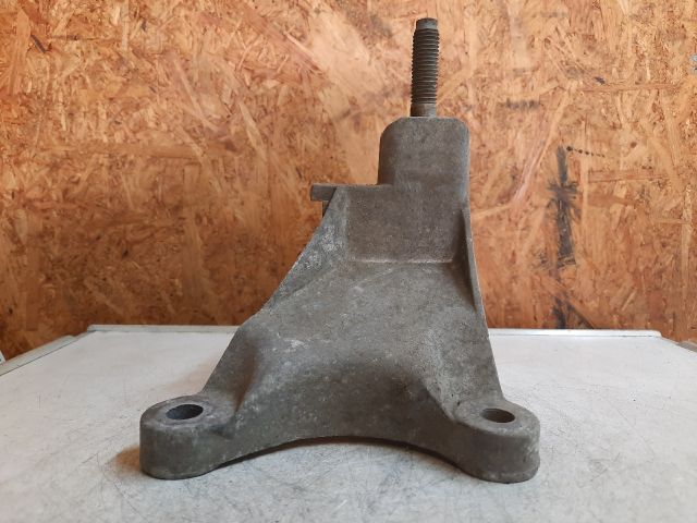 bontott FORD FOCUS I Váltó Tartó Bak (Pozíciófüggetlen)