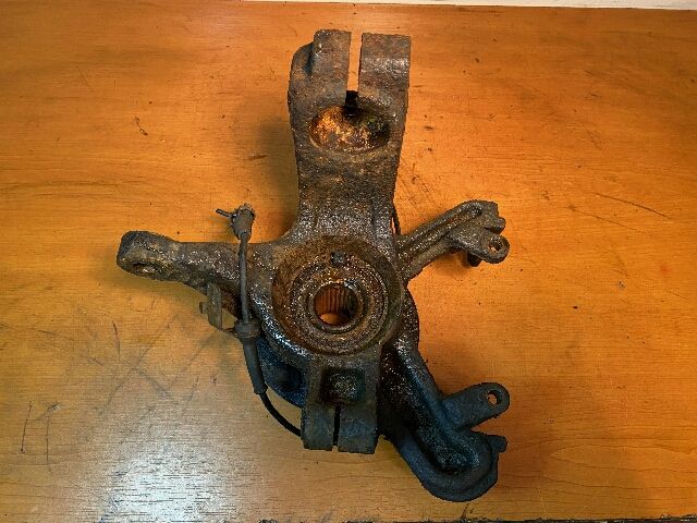 bontott FORD FOCUS I Bal első Kerékagy