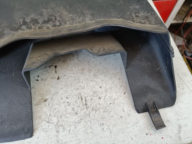 bontott FORD FOCUS I Felső Motorburkolat