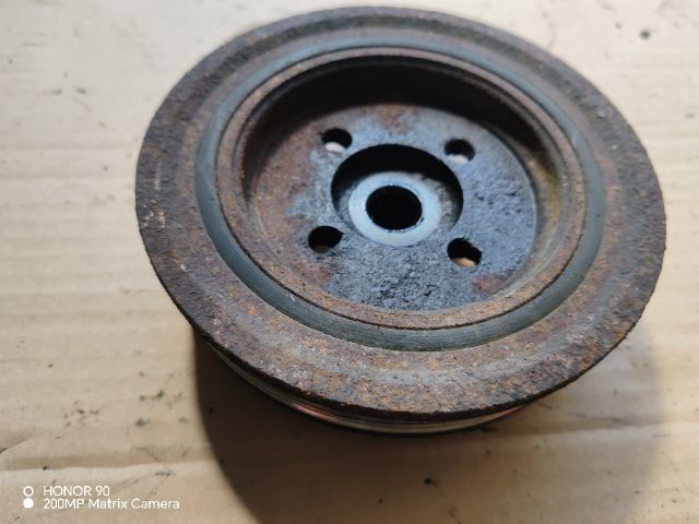 bontott FORD FOCUS I Főtengely Szíjtárcsa