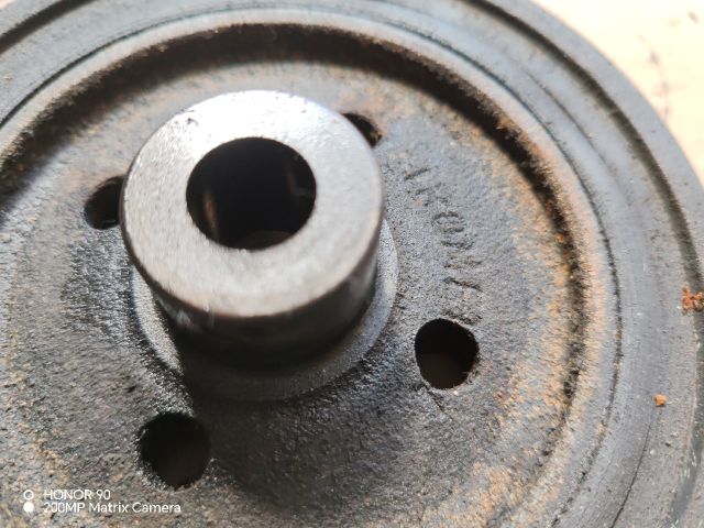 bontott FORD FOCUS I Főtengely Szíjtárcsa