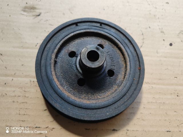 bontott FORD FOCUS I Főtengely Szíjtárcsa