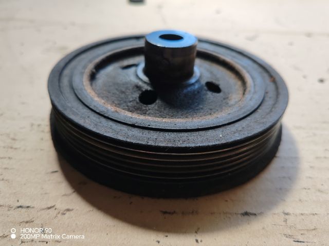 bontott FORD FOCUS I Főtengely Szíjtárcsa