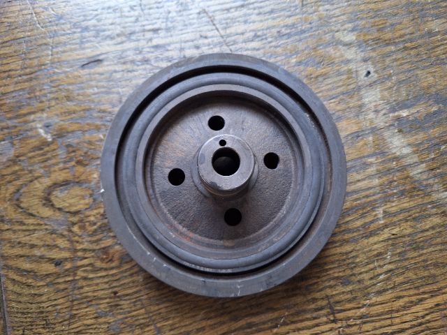 bontott FORD FOCUS I Főtengely Szíjtárcsa