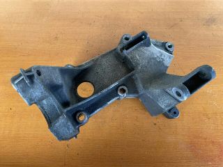 bontott FORD FOCUS I Generátor Tartó Bak