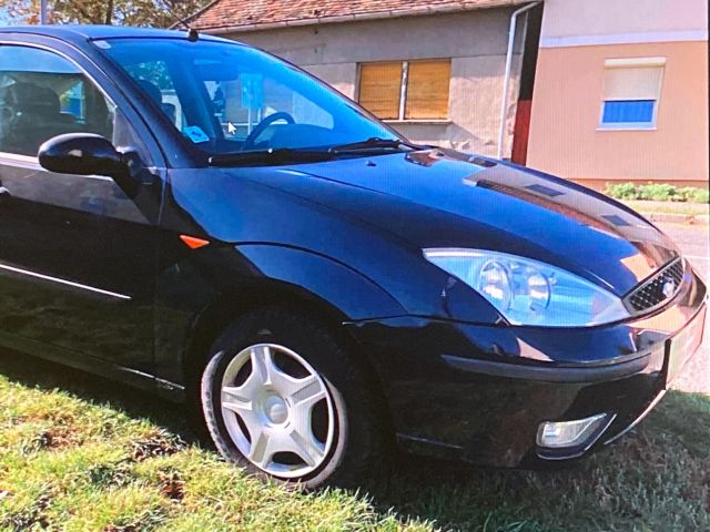 bontott FORD FOCUS I Homlokfal (Üres lemez)