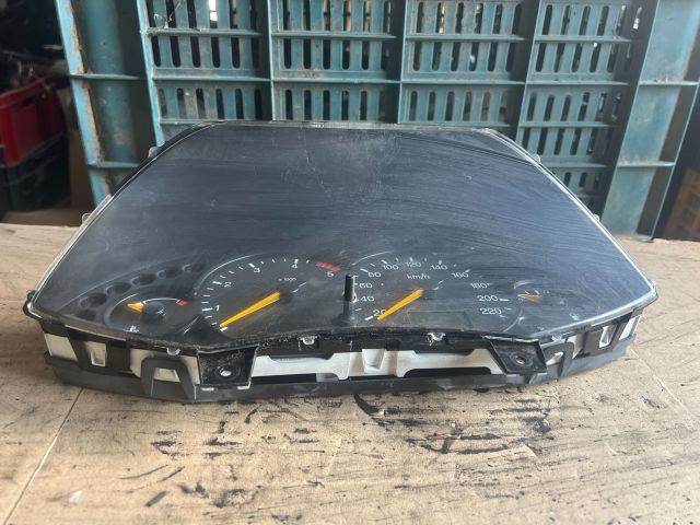 bontott FORD FOCUS I Kilométeróra