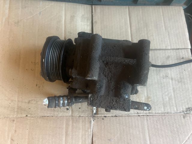 bontott FORD FOCUS I Klímakompresszor