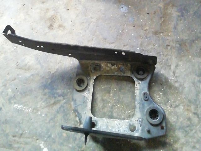 bontott FORD FOCUS I Légszűrő Ház Fedél