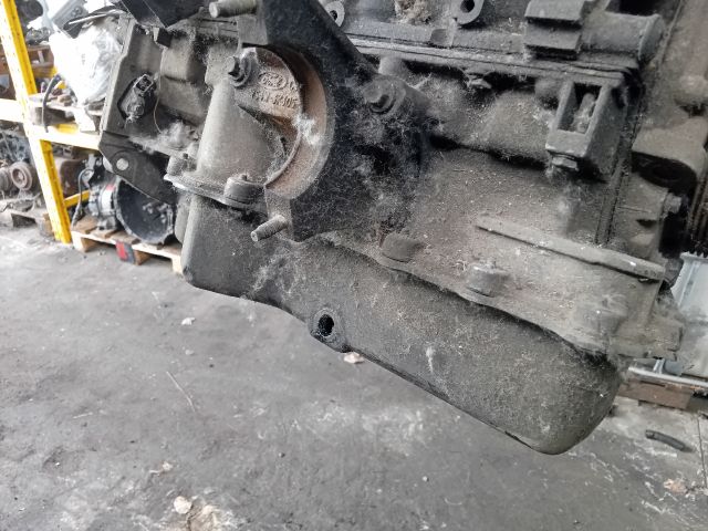 bontott FORD FOCUS I Motor (Fűzött blokk hengerfejjel)