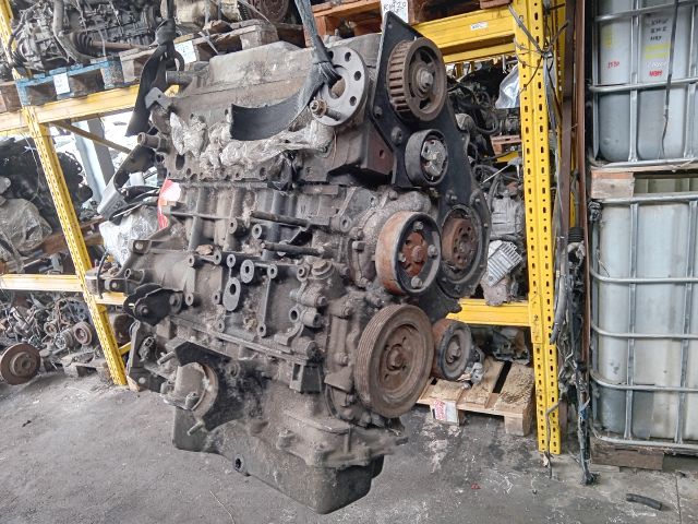 bontott FORD FOCUS I Motor (Fűzött blokk hengerfejjel)