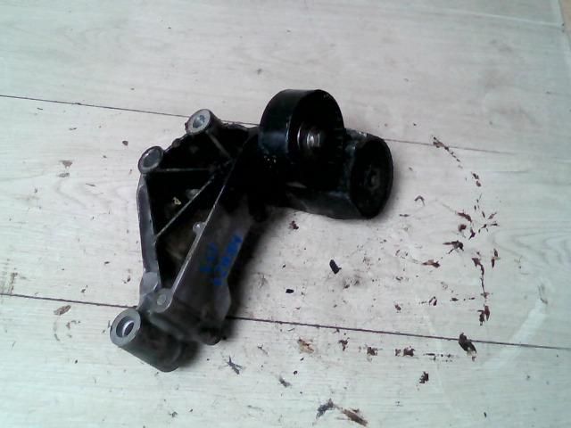 bontott FORD FOCUS I Szíjfeszítő Görgő