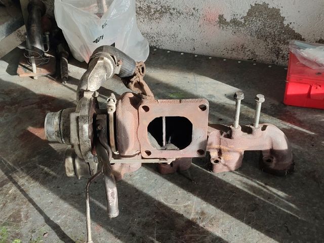 bontott FORD FOCUS I Turbó