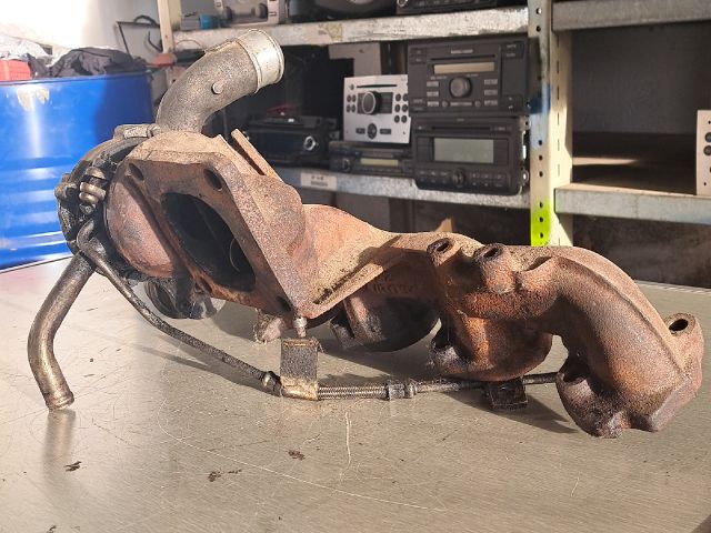 bontott FORD FOCUS I Turbó