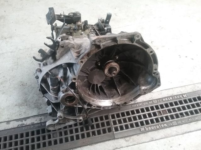 bontott FORD FOCUS I Váltó (Mechanikus)