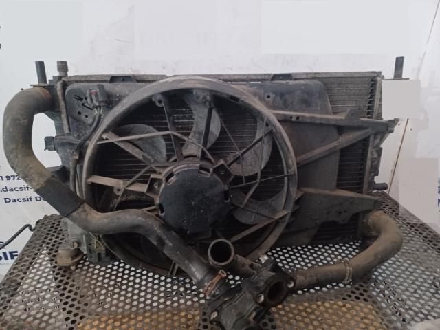 bontott FORD FOCUS I Vízhűtő Radiátor (Klímás)