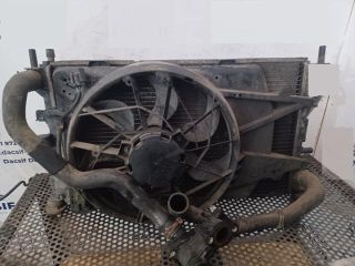 bontott FORD FOCUS I Vízhűtő Radiátor (Klímás)