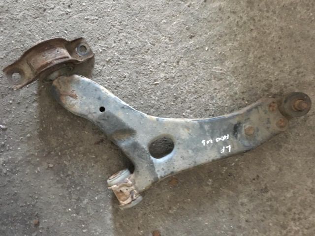 bontott FORD FOCUS I Bal első Lengőkar