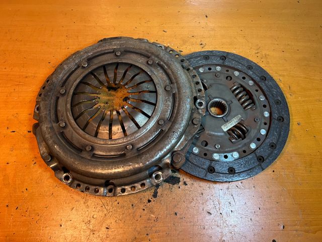 bontott FORD FOCUS I Kuplung Szett (Szerkezet, Tárcsa)