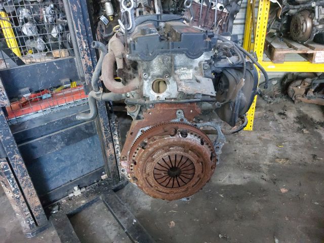 bontott FORD FOCUS I Motor (Fűzött blokk hengerfejjel)