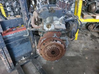 bontott FORD FOCUS I Motor (Fűzött blokk hengerfejjel)