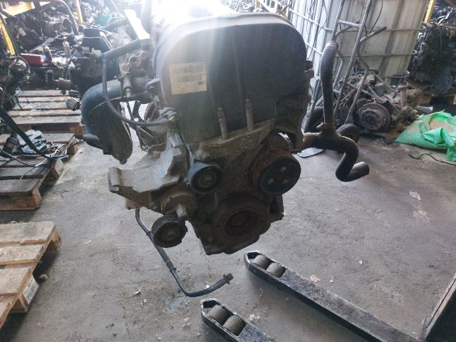 bontott FORD FOCUS I Motor (Fűzött blokk hengerfejjel)