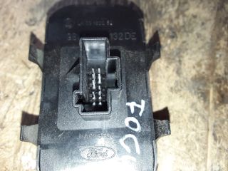 bontott FORD FOCUS I Ablakemelő Kapcsoló Négyes / Kettes