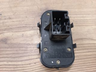 bontott FORD FOCUS I Ablakemelő Kapcsoló Négyes / Kettes