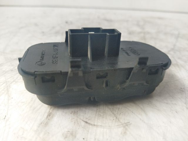 bontott FORD FOCUS I Ablakemelő Kapcsoló Négyes / Kettes