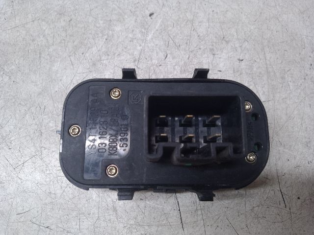 bontott FORD FOCUS I Ablakemelő Kapcsoló Négyes / Kettes