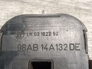 bontott FORD FOCUS I Ablakemelő Kapcsoló Négyes / Kettes