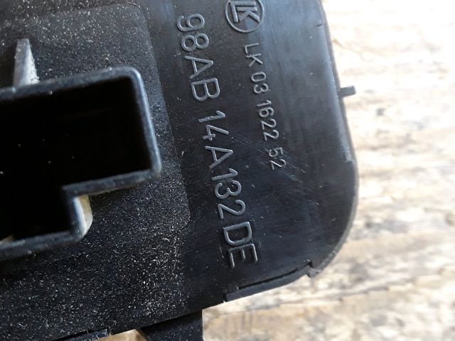 bontott FORD FOCUS I Ablakemelő Kapcsoló Négyes / Kettes